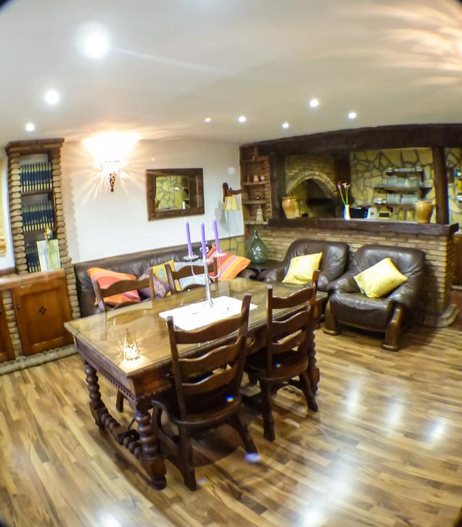 Green Peaks B&B Country House Alojamiento Rural Cortijo de Balsain ภายนอก รูปภาพ